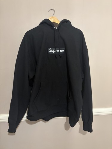 Black supreme box - black,