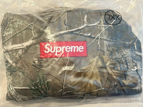 Supreme box logo - logo, tree